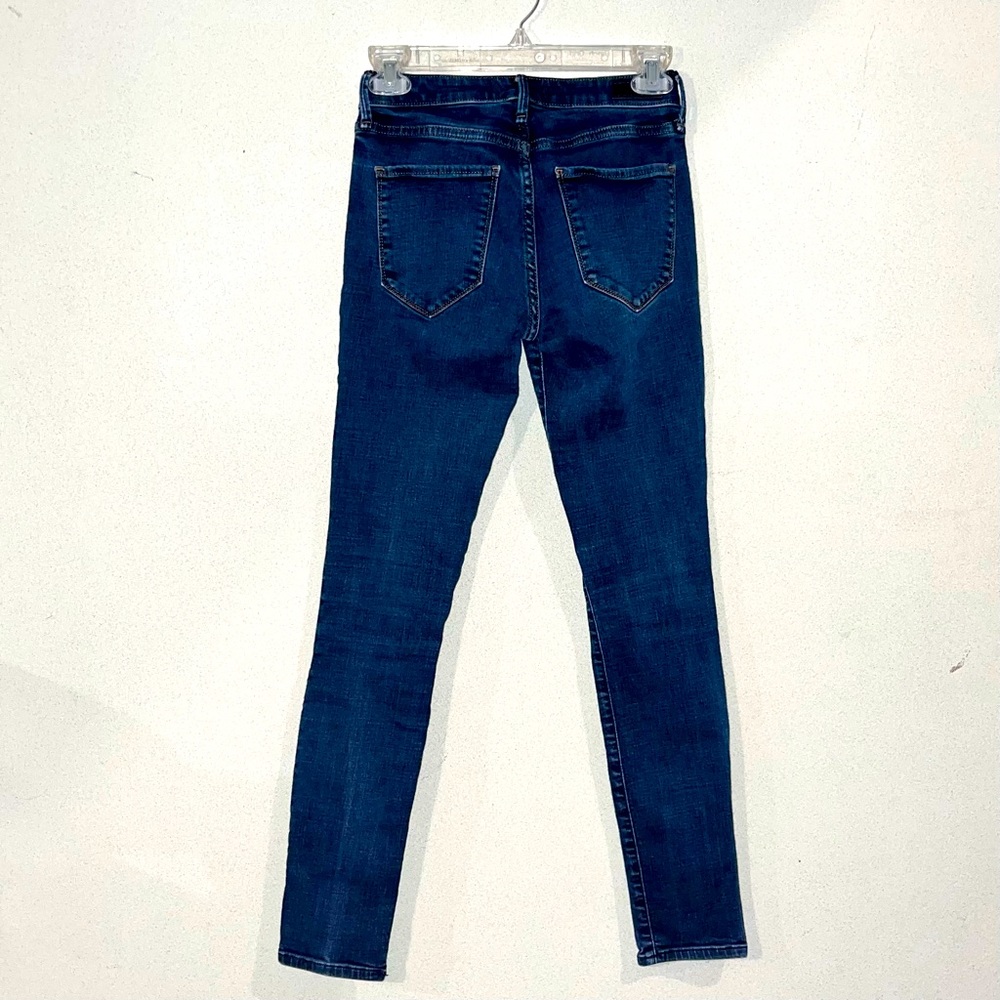 Abercrombie & Fitch Mid Rise Skinny Jean